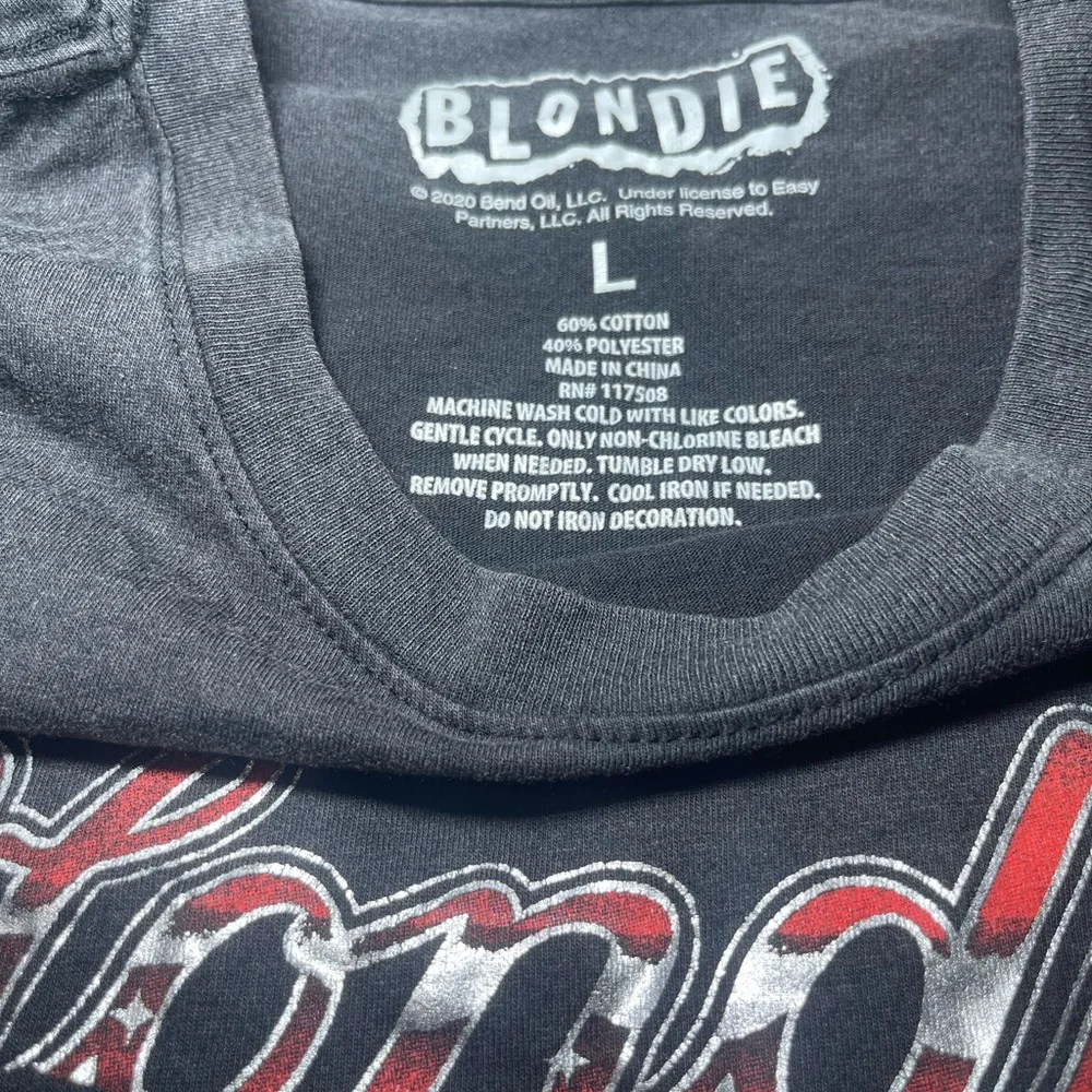 Blondie Women’s Short Sleeve Graphic T-Shirt - Picture 4 of 5
